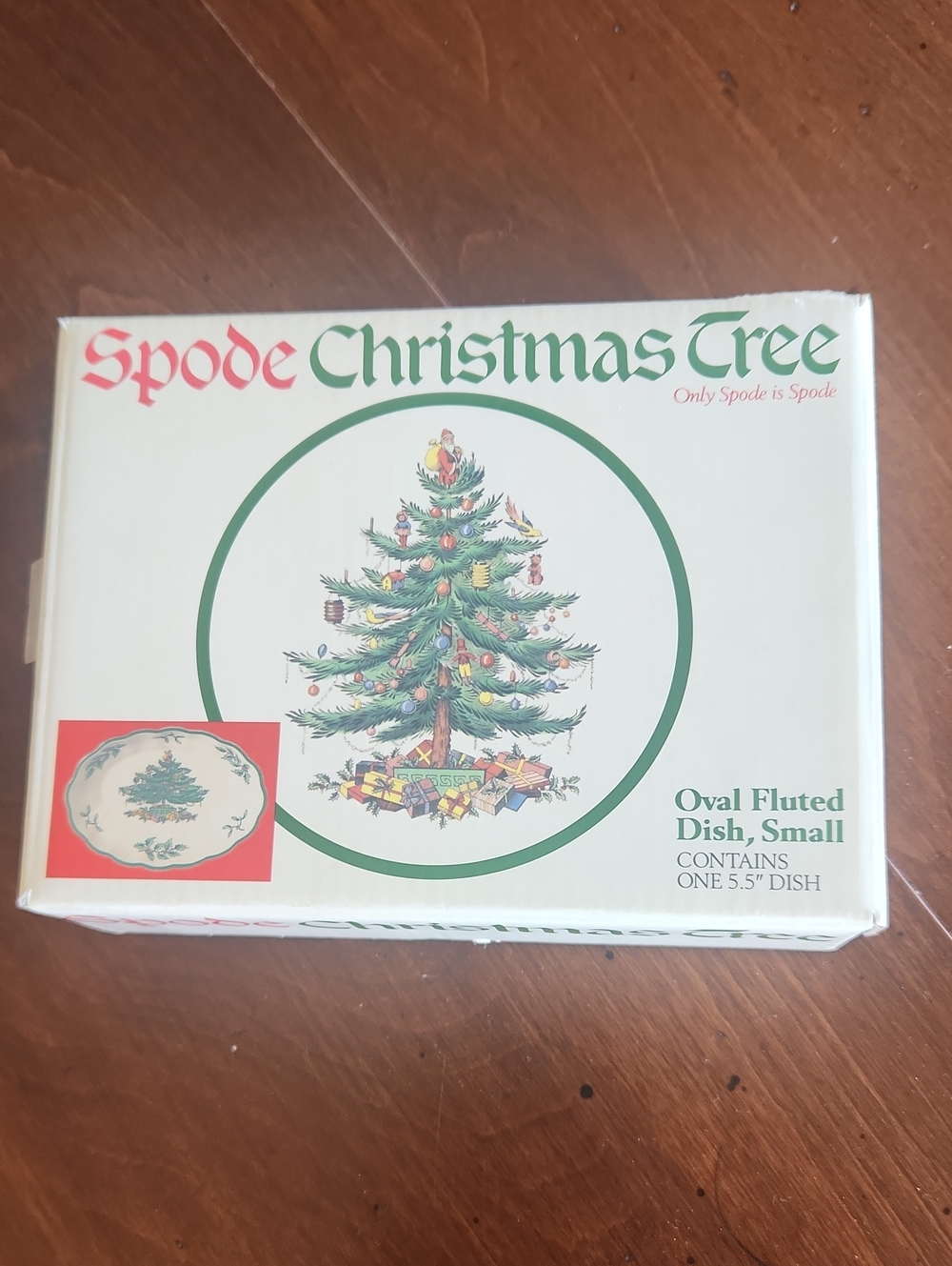Spode Christmas Tree Oval Fluted Dish Boxed - Green, Red, Gold